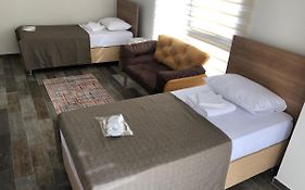 Sıst 34 Suıt Hotel